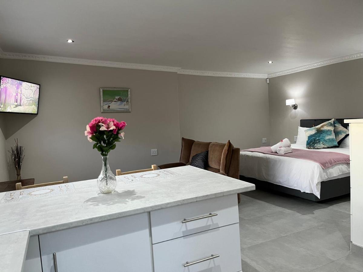 Luneburgh Cottages East London Esterno foto